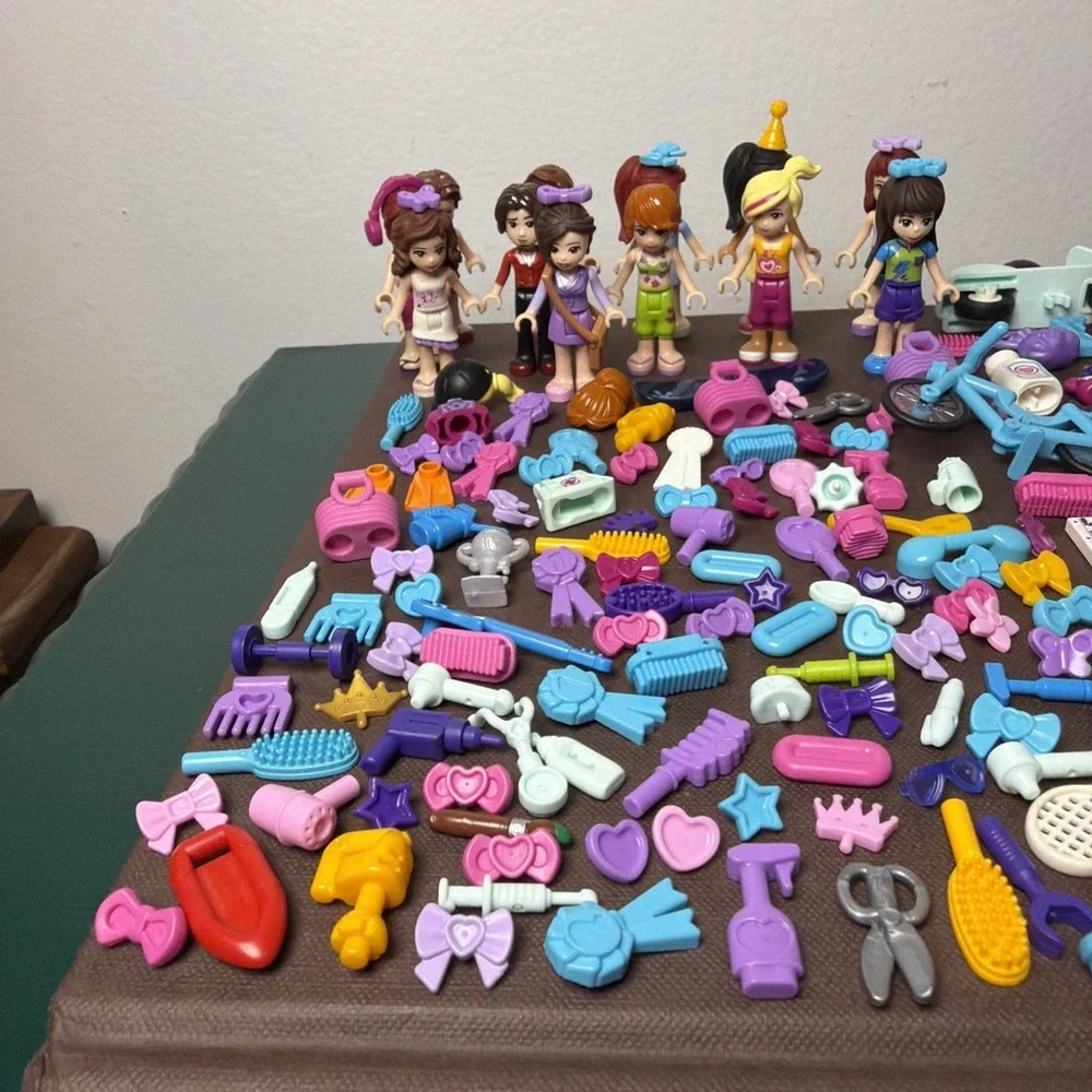 LEGO Friends Minifigure Dolls Plus Accessories And Parts Mix & Match 250+ Pieces